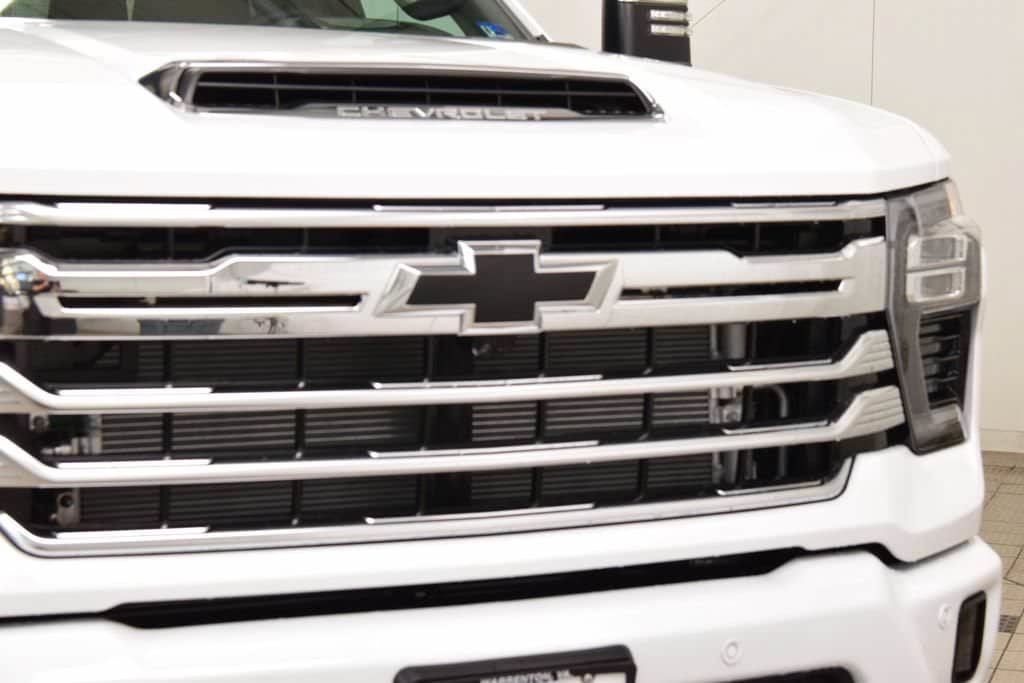 New 2026 Chevrolet Silverado 2500 High Country w/ High Country Premium Package AWD/4WD image 11