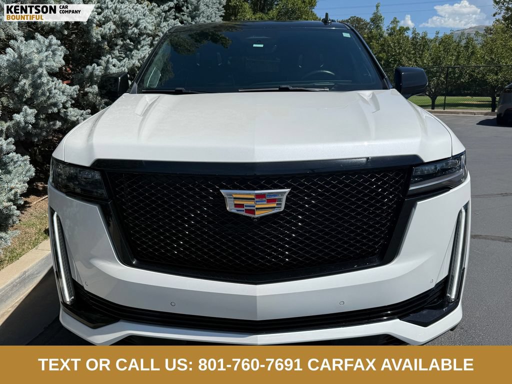 Used 2024 Cadillac Escalade Sport w/ LPO, ONYX Package AWD/4WD image 2