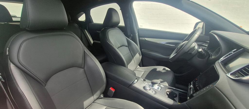 Used 2023 INFINITI QX55 Essential w/ Cargo Package AWD/4WD image 4
