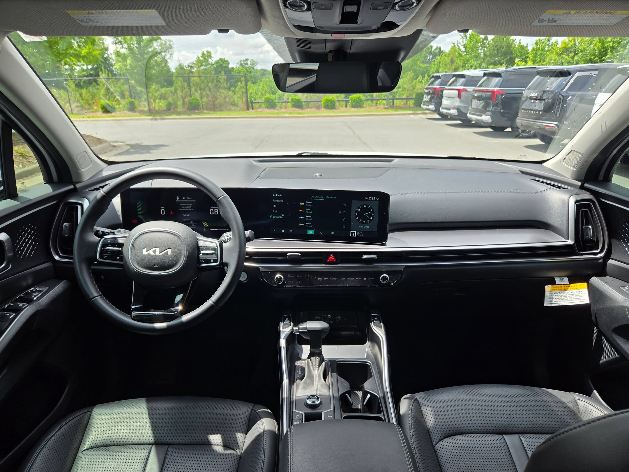 Used 2025 Kia Sorento EX w/ Panoramic Sunroof Package FWD image 10