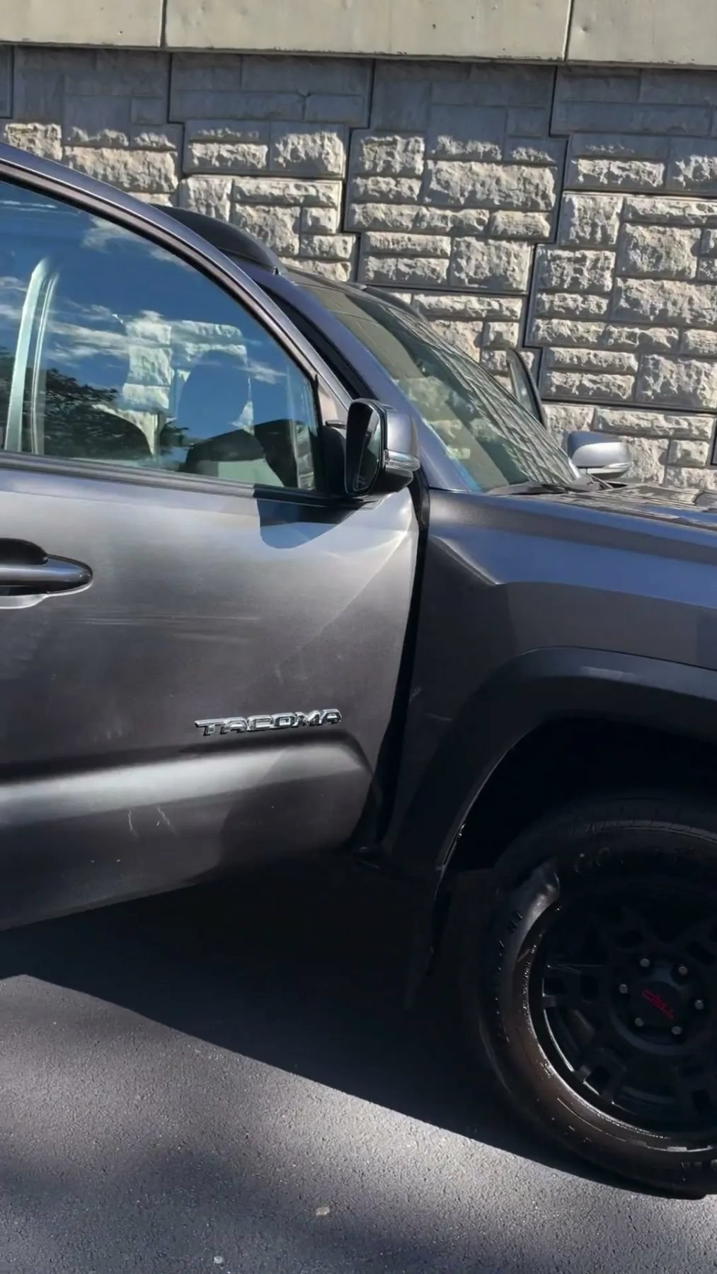 Used 2019 Toyota Tacoma TRD Off-Road AWD/4WD image 45