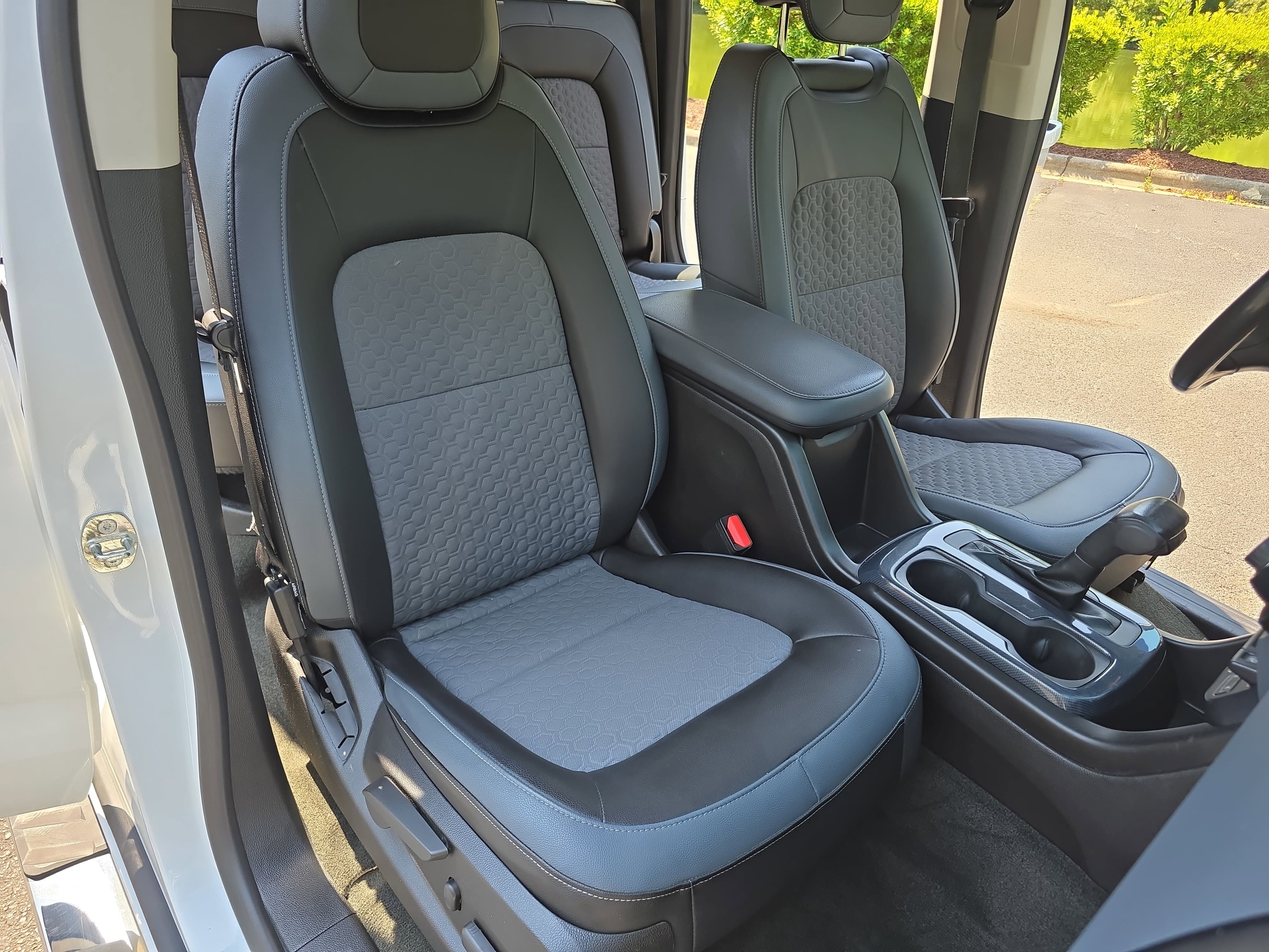 Used 2018 Chevrolet Colorado Z71 AWD/4WD image 10