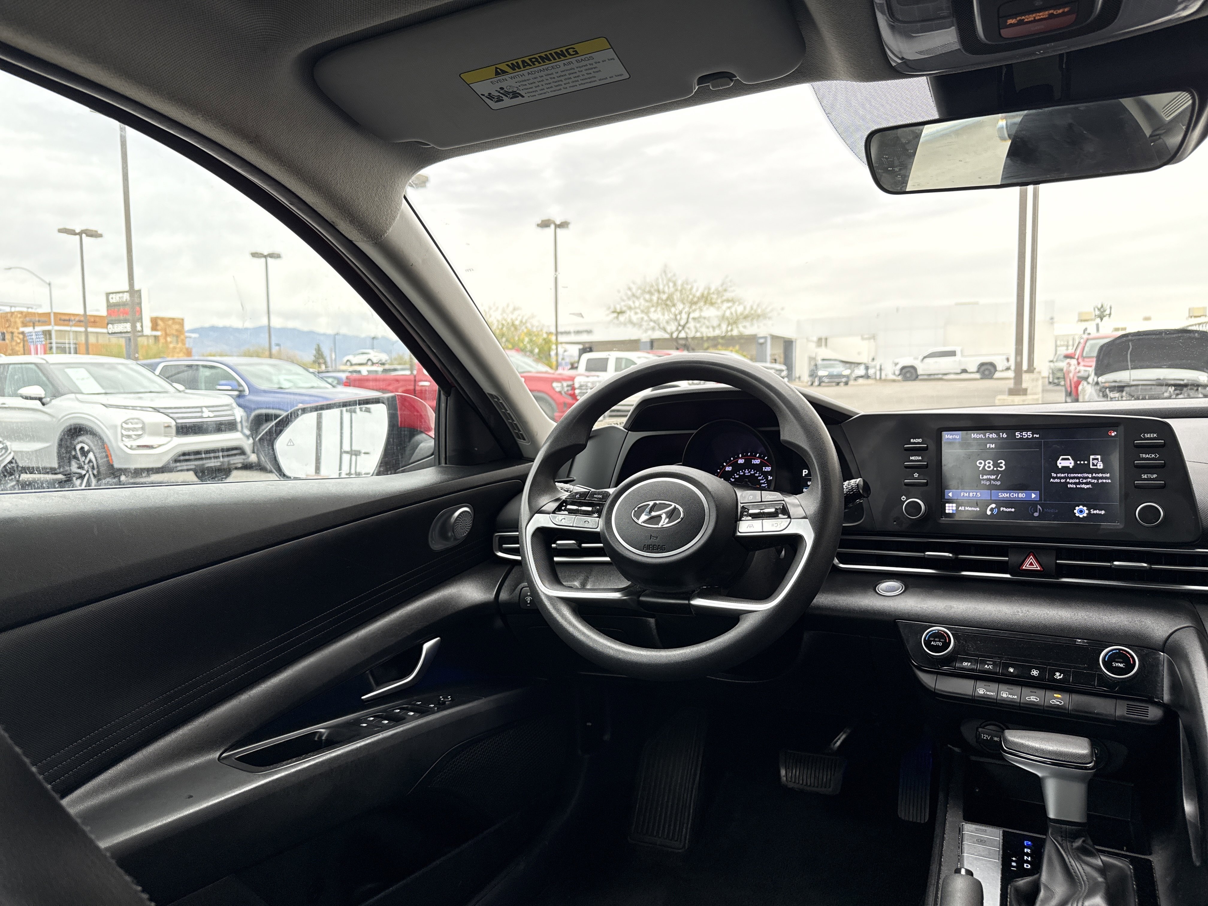 Used 2023 Hyundai Elantra SEL w/ Preferred Accessory Package image 17