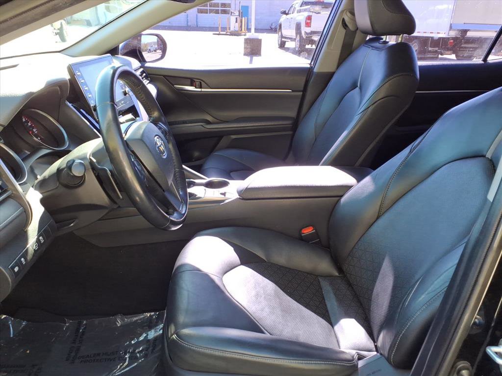 Used 2022 Toyota Camry XSE image 25