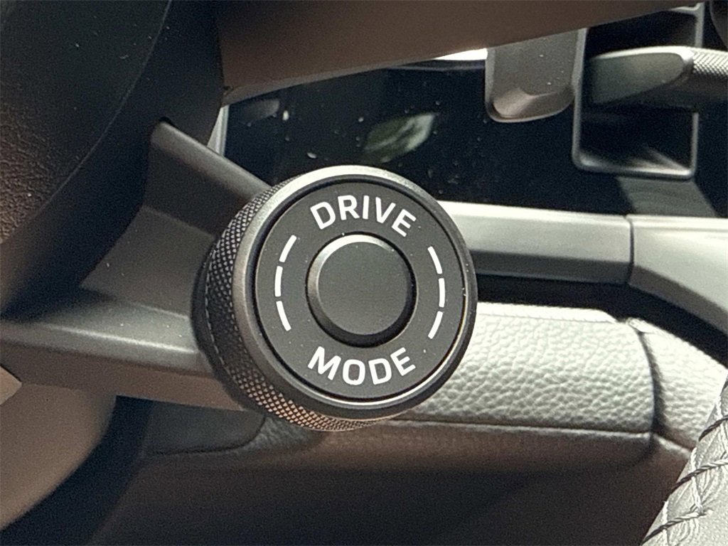 New 2025 Porsche Panamera 4 image 21