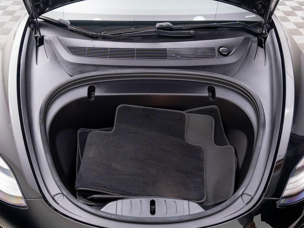 Used 2020 Tesla Model 3 Performance image 32