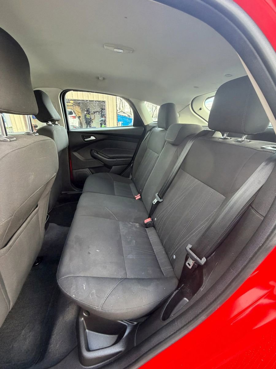 Used 2015 Ford Focus SE image 19