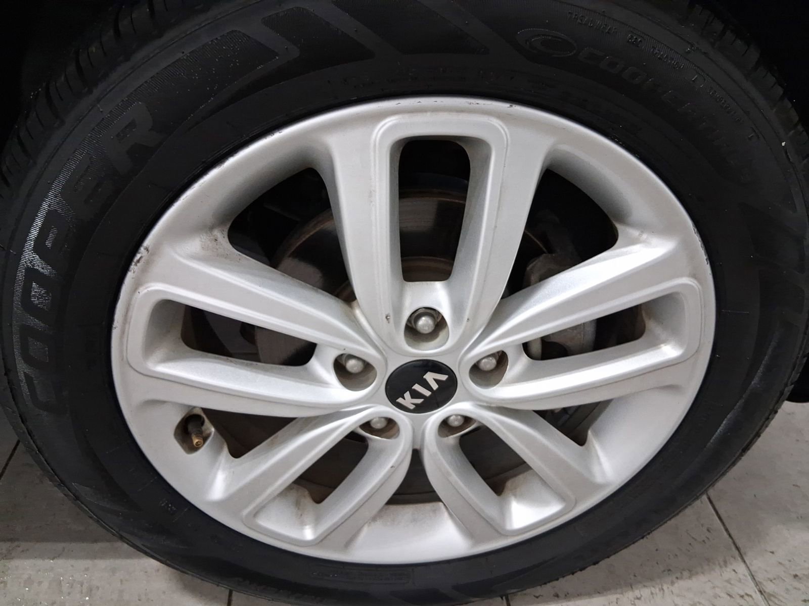 Used 2018 Kia Soul + FWD image 11