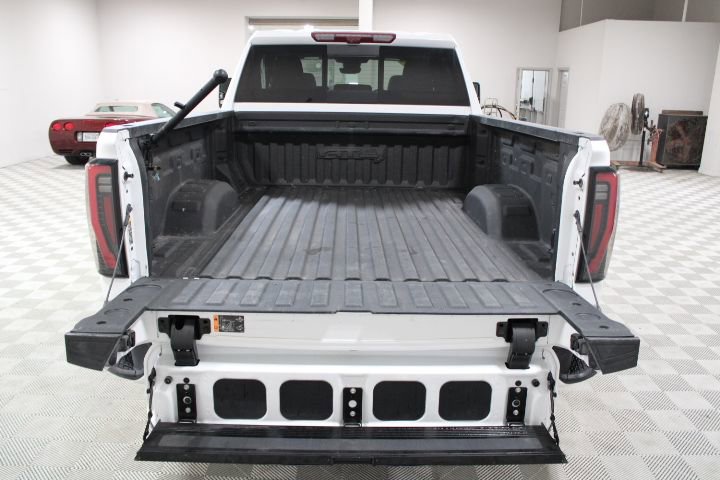 Used 2024 GMC Sierra 2500 AT4 w/ AT4 Premium Plus Package image 14
