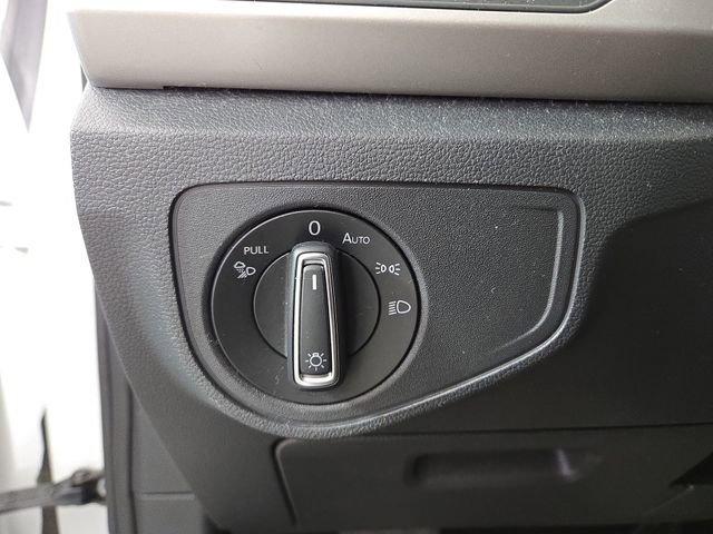 Used 2020 Volkswagen Atlas Cross Sport SE image 25