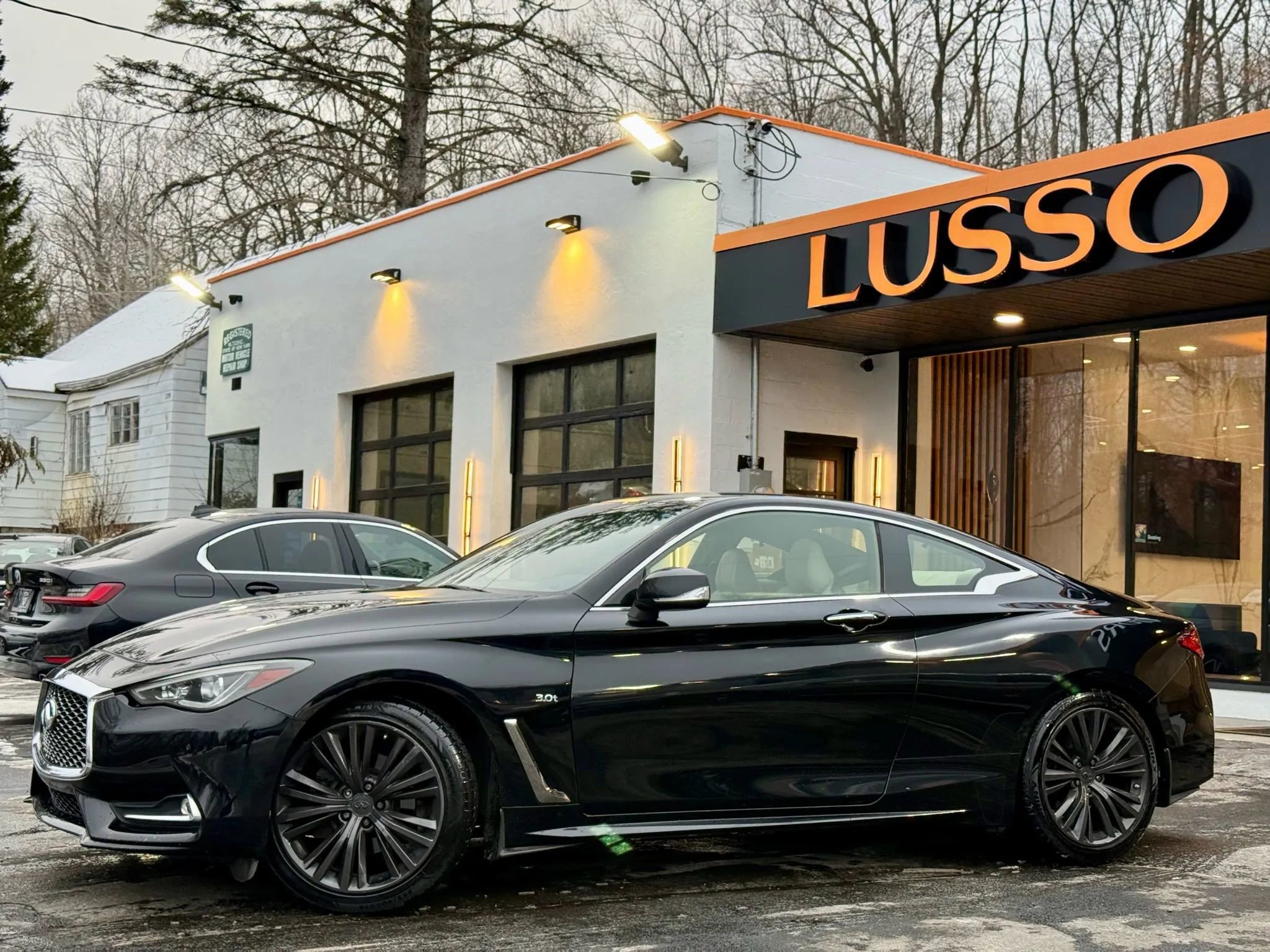 Used 2017 INFINITI Q60 3.0t w/ Cargo Package image 43