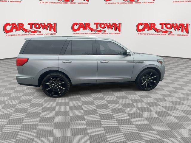 Used 2020 Lincoln Navigator Black Label w/ Cargo Convenience Package image 9