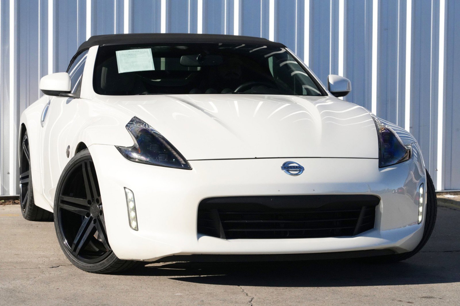 Used 2014 Nissan 370Z Touring w/ Sport Package image 2
