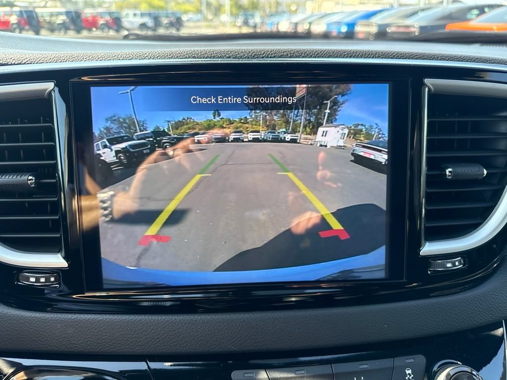 Used 2025 Chrysler Voyager LX FWD image 21