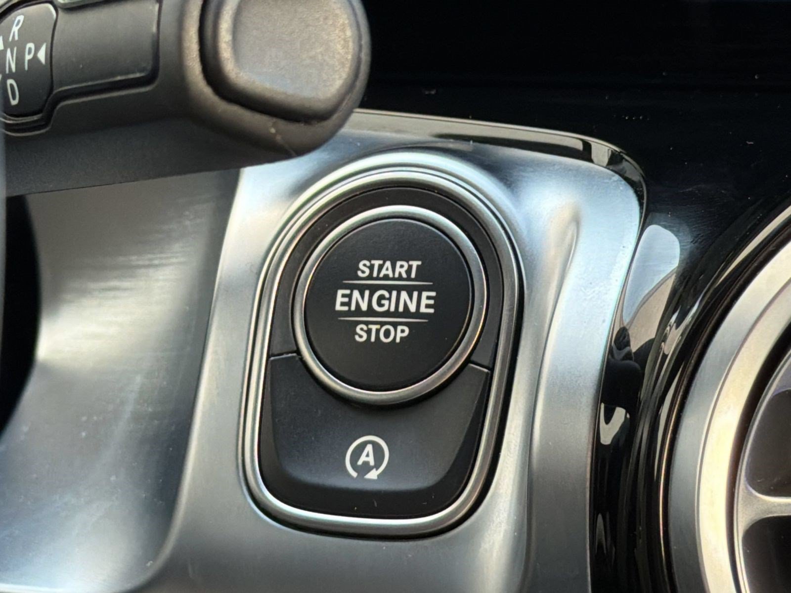 Used 2026 Mercedes-Benz GLB 250 4MATIC image 17