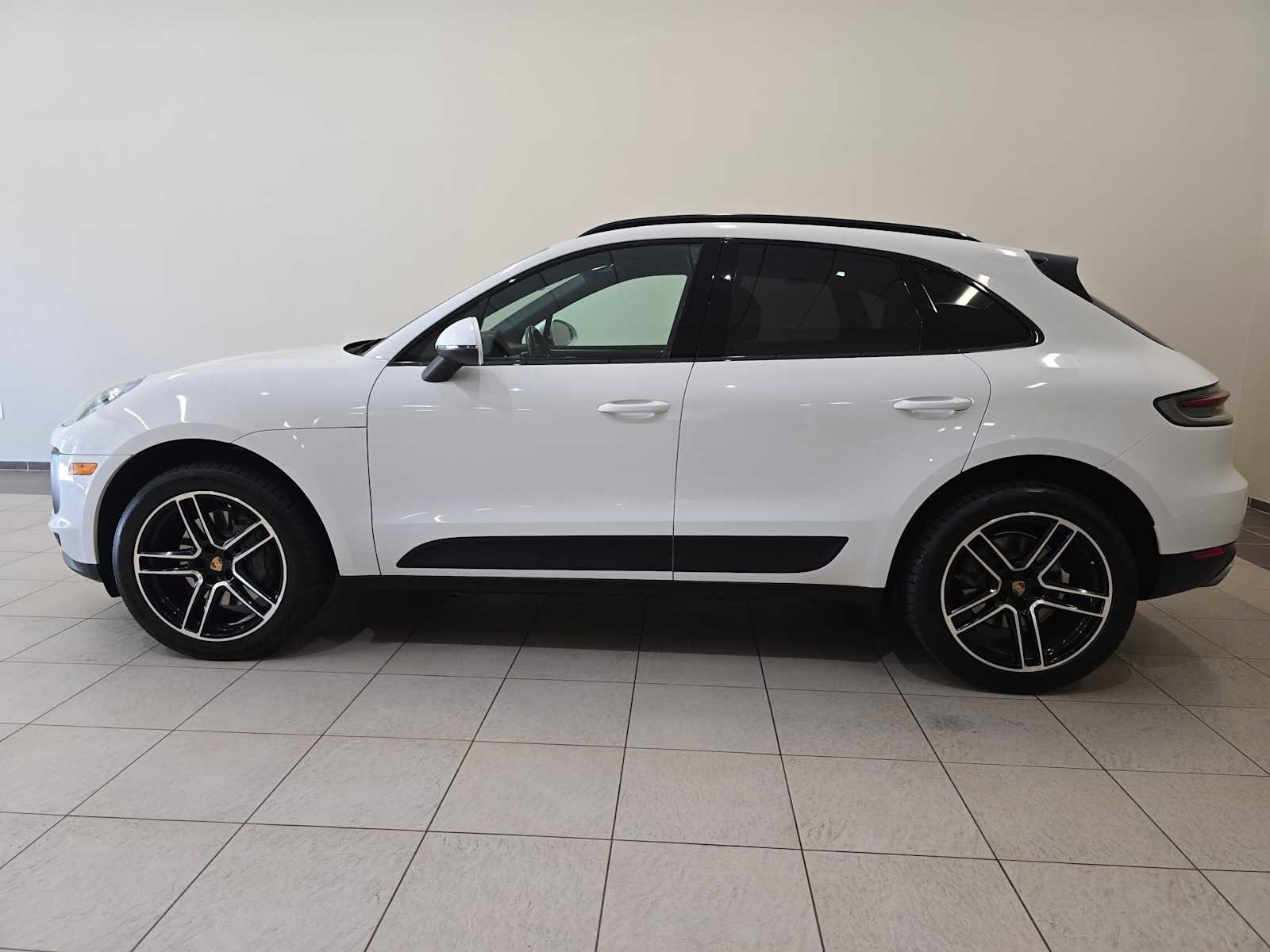 Used 2019 Porsche Macan S AWD/4WD image 3