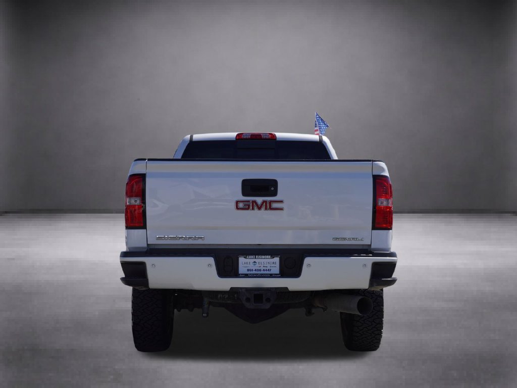 Used 2018 GMC Sierra 2500 Denali w/ Duramax Plus Package AWD/4WD image 6