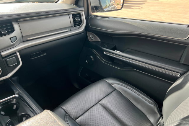 Used 2022 Ford Expedition Max XLT AWD/4WD image 10