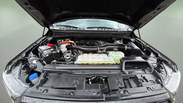 Used 2025 Ford F150 Platinum w/ Equipment Group 702A High image 33