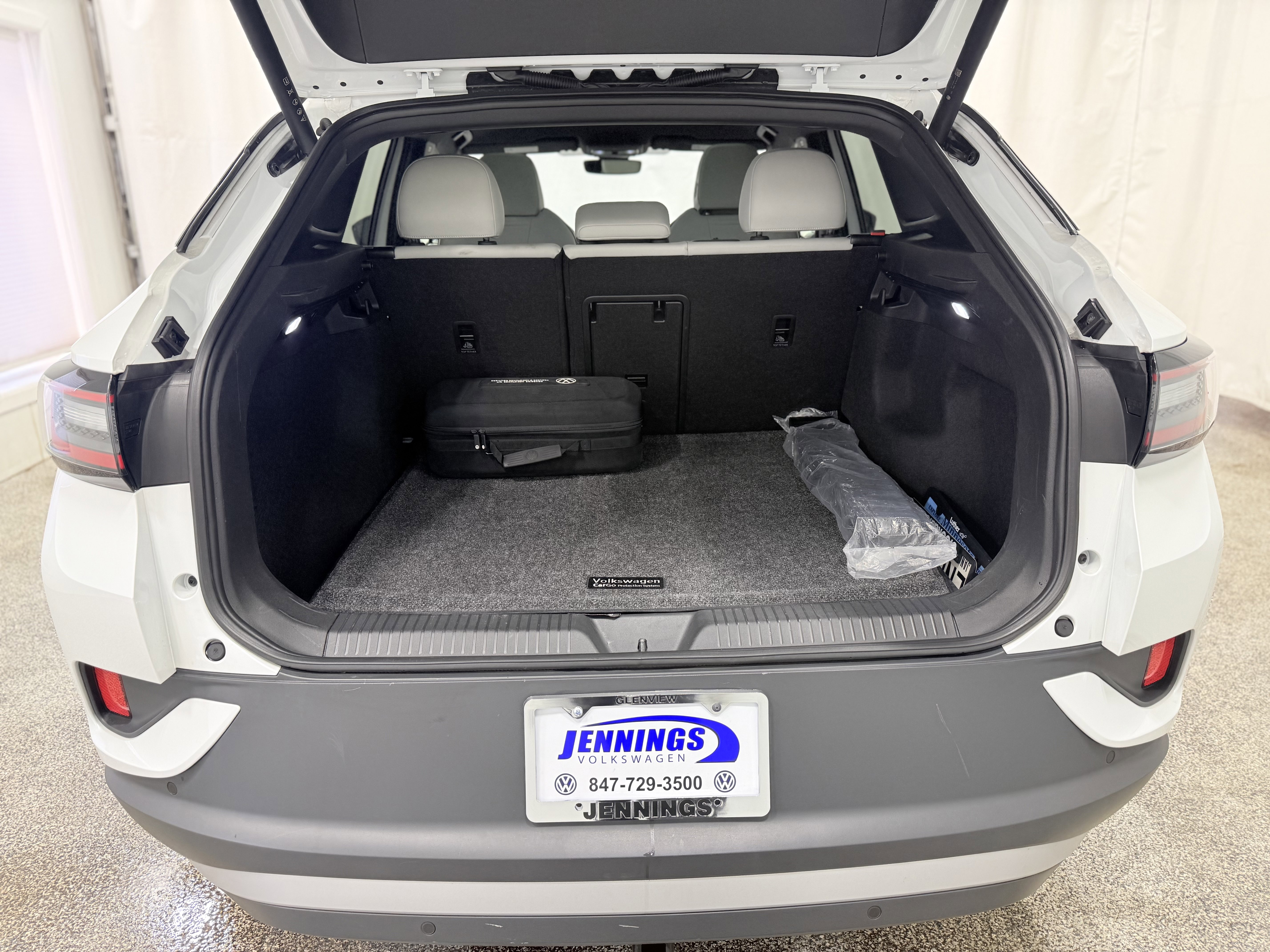 Used 2023 Volkswagen ID.4 Pro S Plus image 8