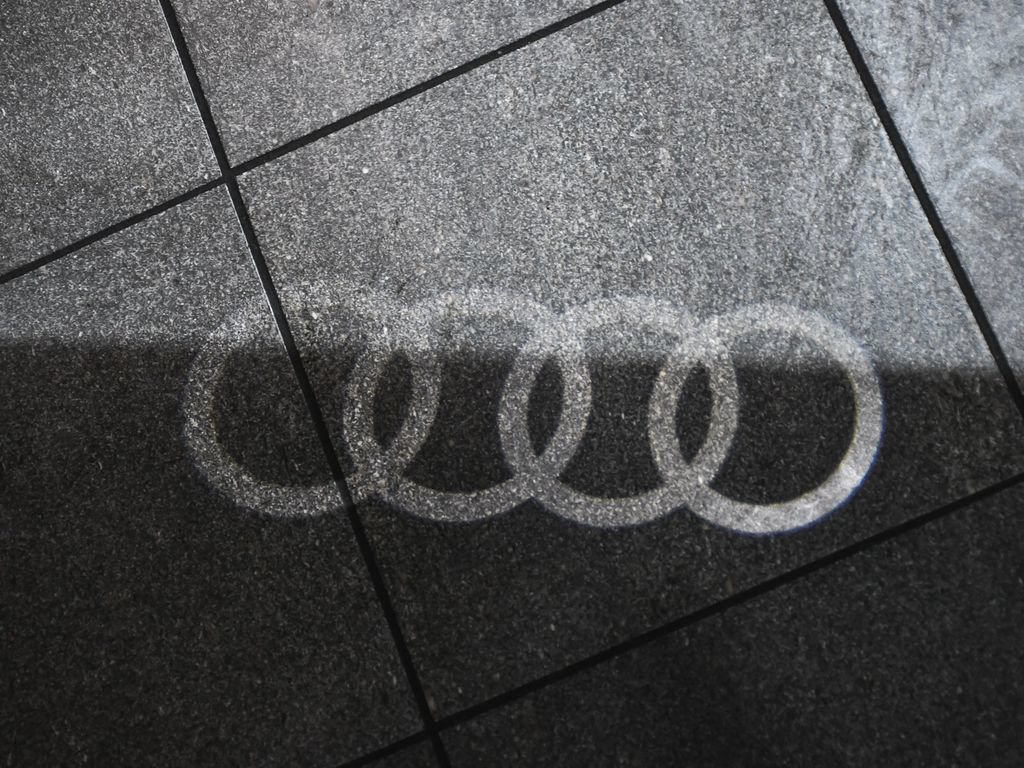Used 2022 Audi Q8 Premium AWD/4WD image 22