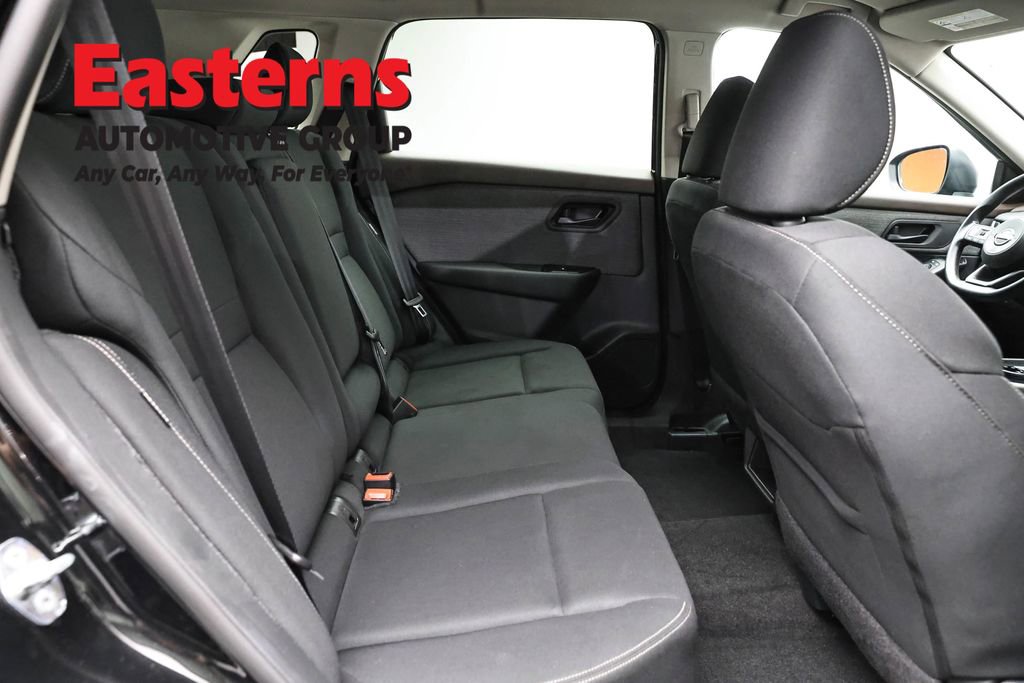 Used 2023 Nissan Rogue S AWD/4WD image 24