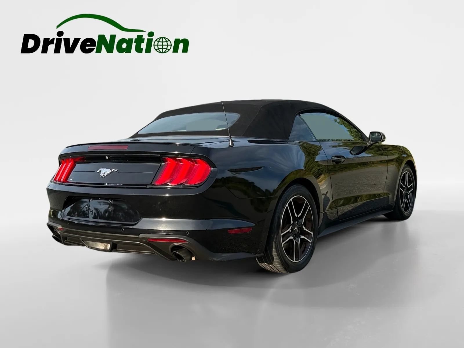 Used 2020 Ford Mustang Premium RWD image 5