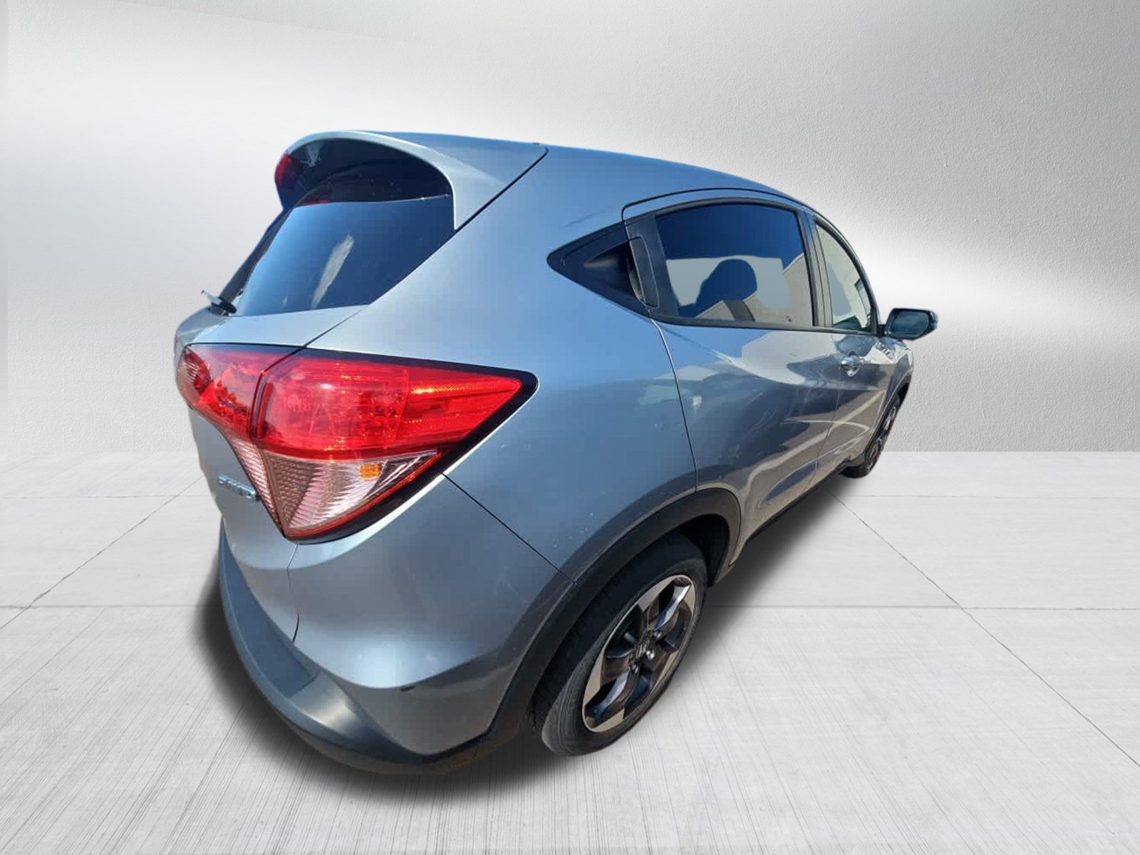 Used 2018 Honda HR-V EX image 4