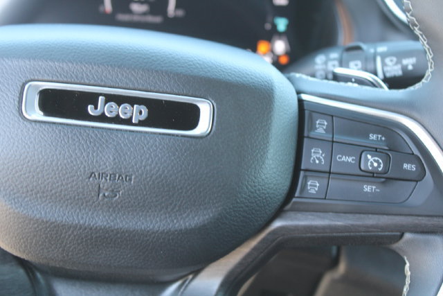 Used 2024 Jeep Grand Cherokee Limited 4xe AWD/4WD image 19
