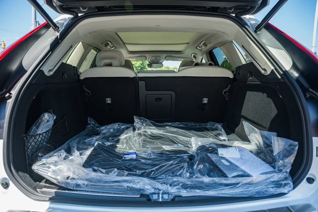 New 2026 Volvo XC60 T8 Ultra w/ Protection Package Premier AWD/4WD image 10