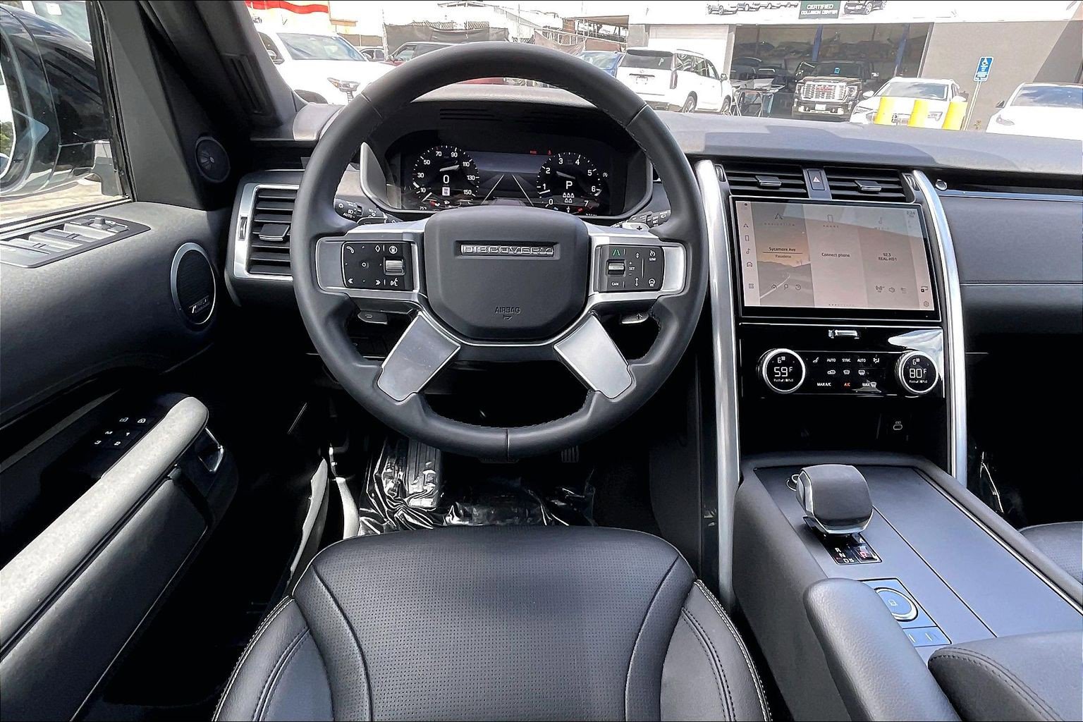 Certified 2025 Land Rover Discovery S AWD/4WD image 5