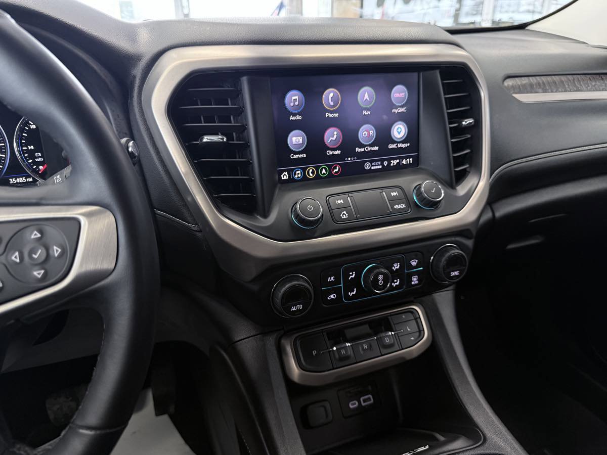 Used 2023 GMC Acadia Denali w/ Denali Ultimate Package AWD/4WD image 51