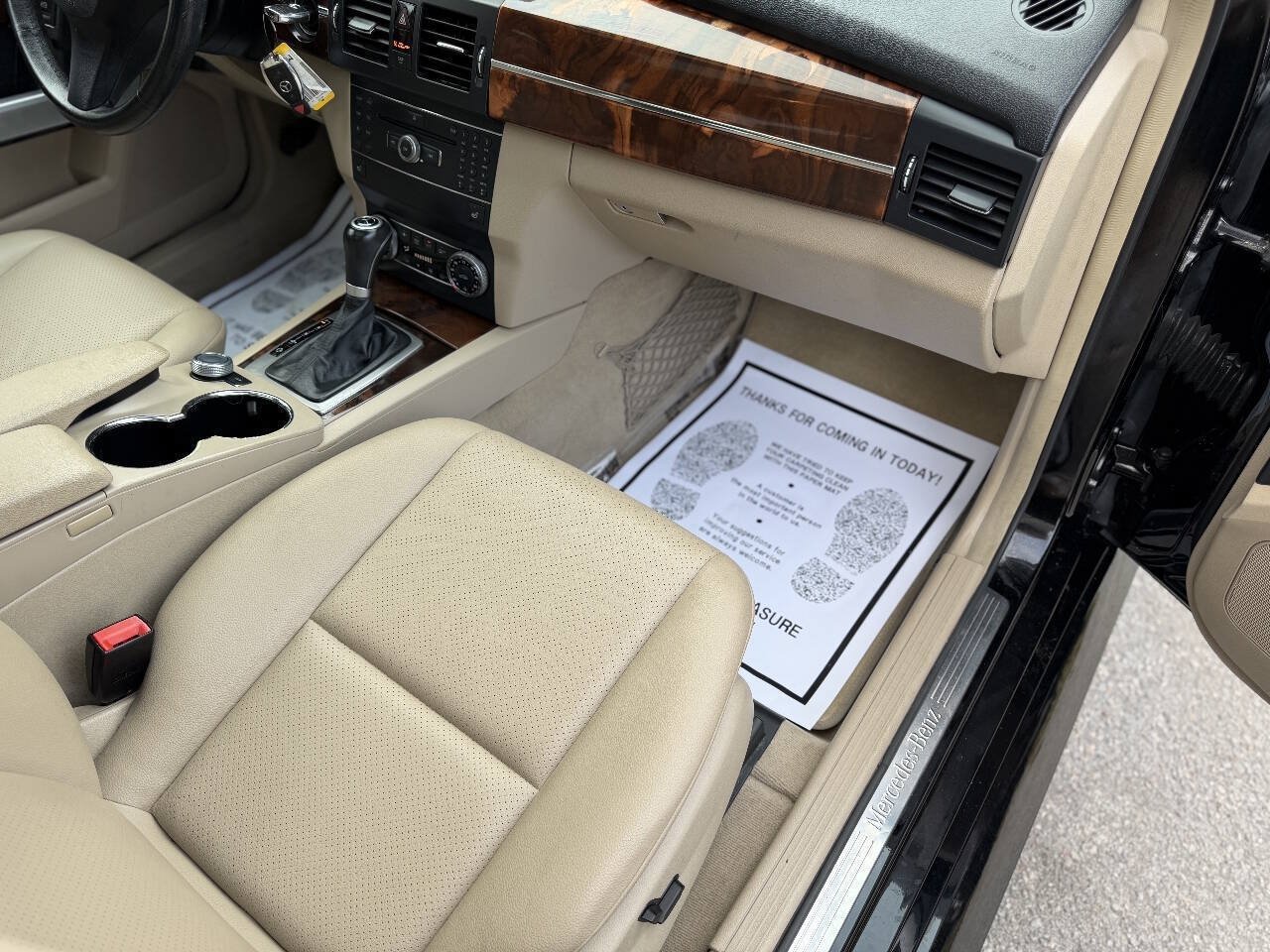 Used 2010 Mercedes-Benz GLK 350 4MATIC image 17