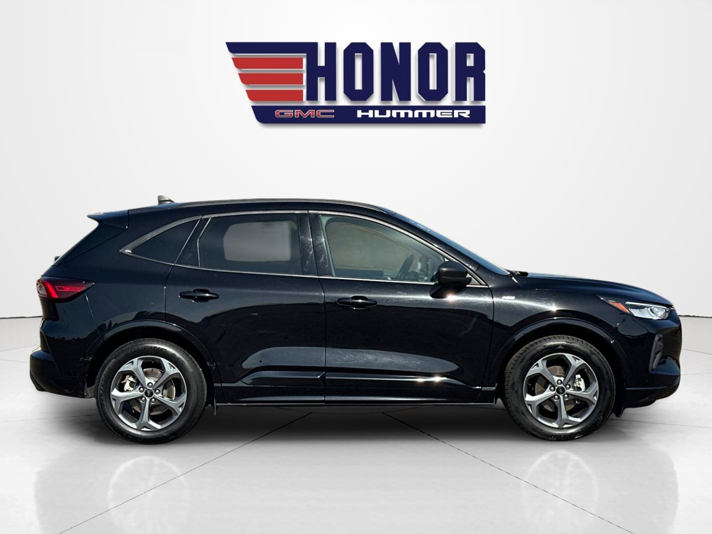 Used 2024 Ford Escape ST-Line FWD image 3