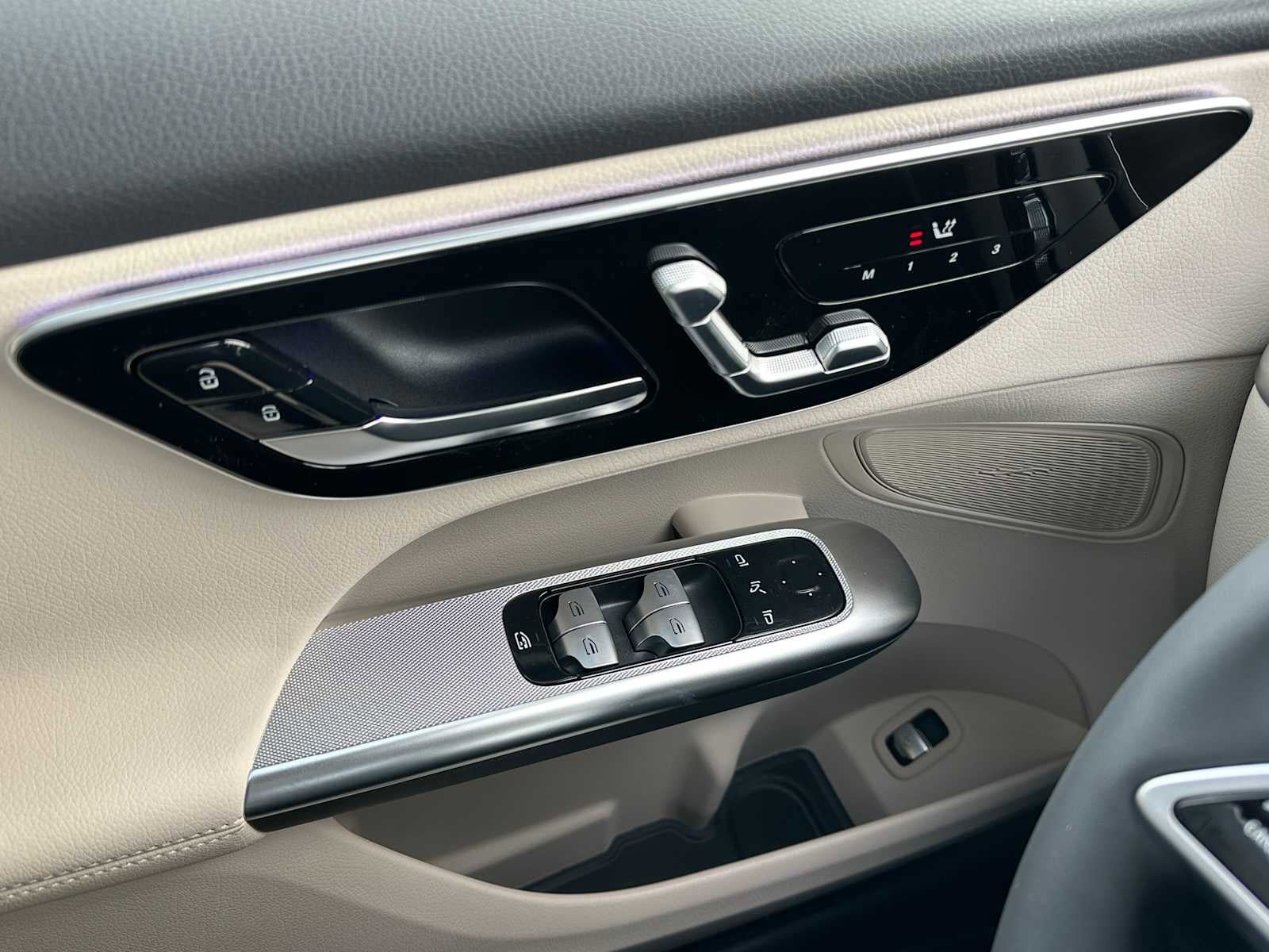 New 2026 Mercedes-Benz GLC 300 4MATIC image 32