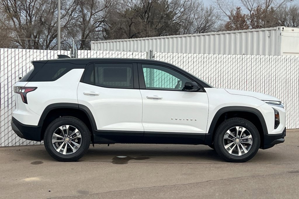 New 2026 Chevrolet Equinox LT w/ Convenience Package II image 3
