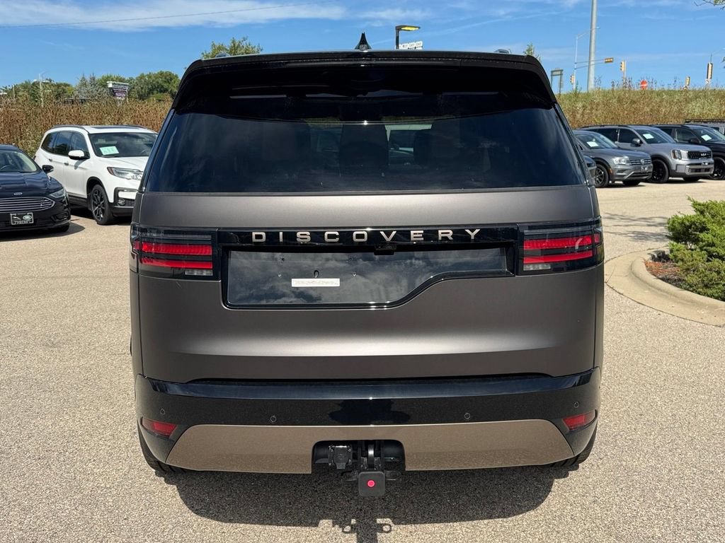New 2026 Land Rover Discovery Limited Edition AWD/4WD image 3