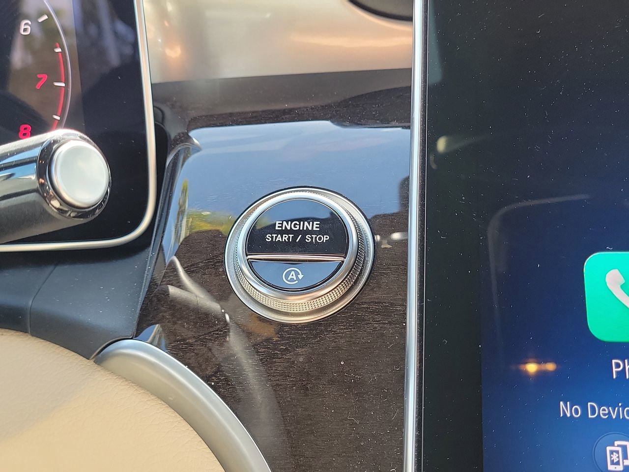 Used 2025 Mercedes-Benz GLC 300 image 18