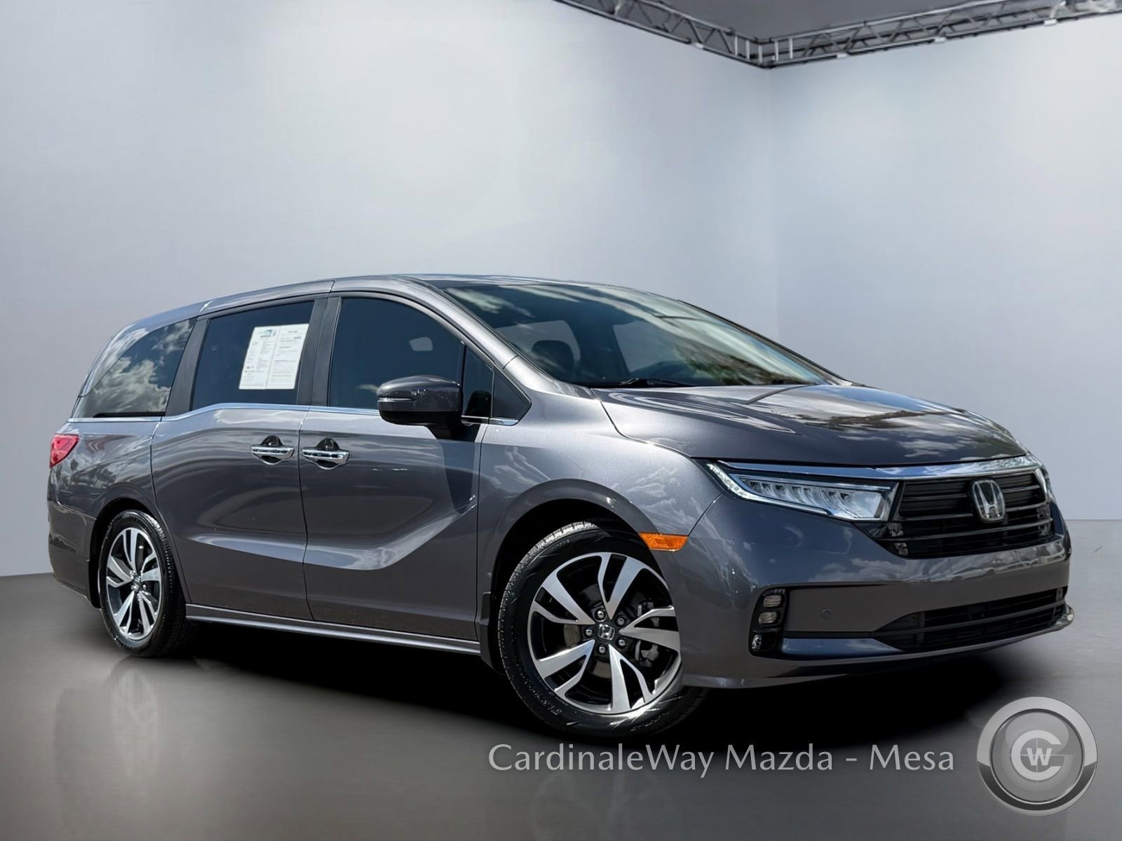 Used 2024 Honda Odyssey Touring image 2