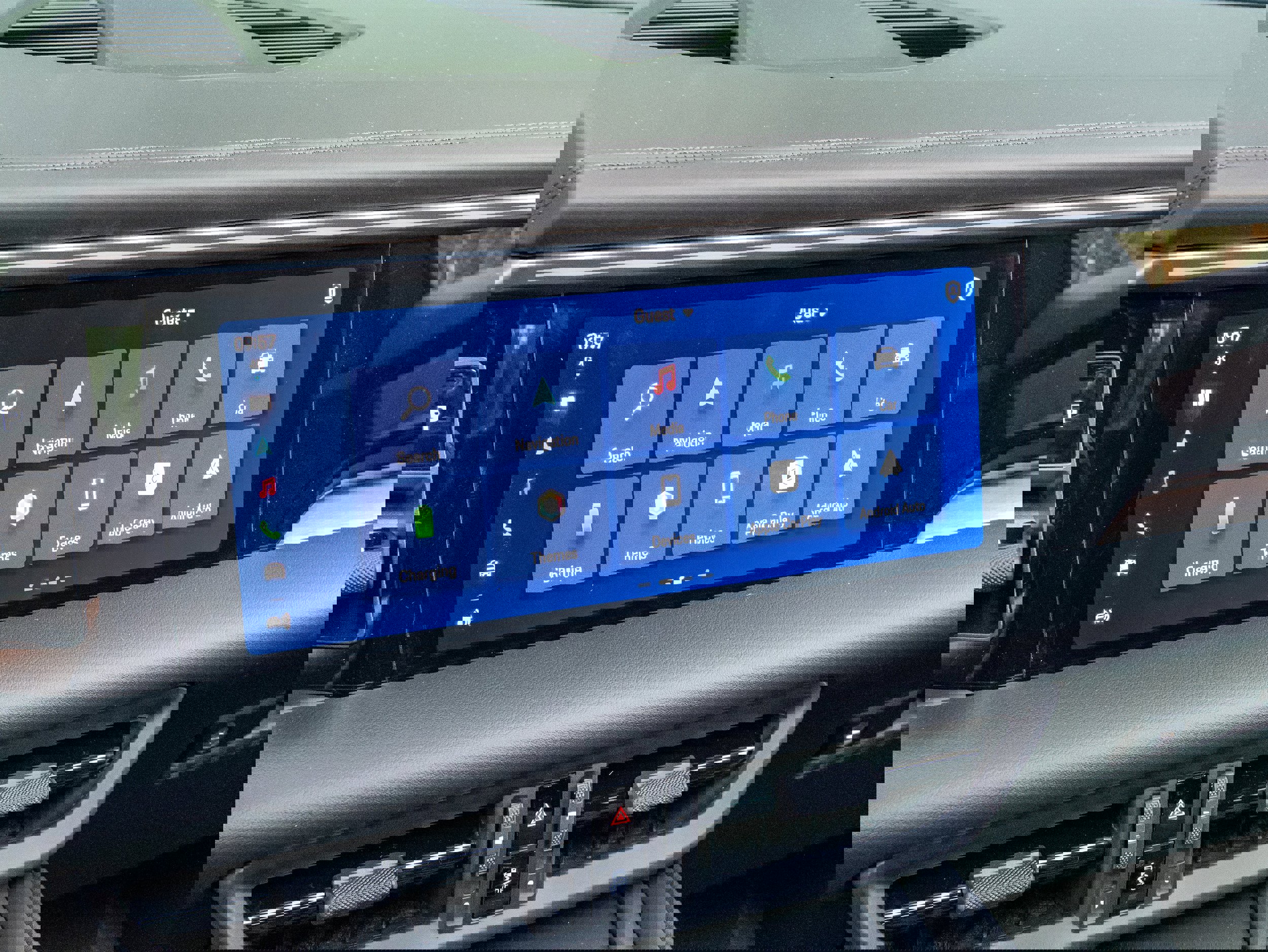 New 2025 Porsche Macan 4S Electric image 19