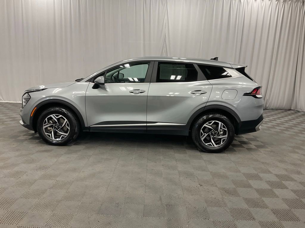 Used 2024 Kia Sportage LX image 9