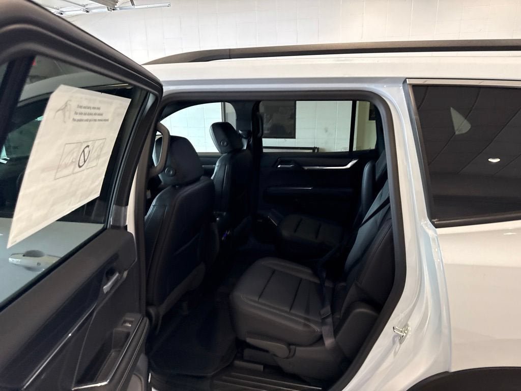 New 2026 GMC Acadia Elevation w/ Elevation Premium Package AWD/4WD image 19