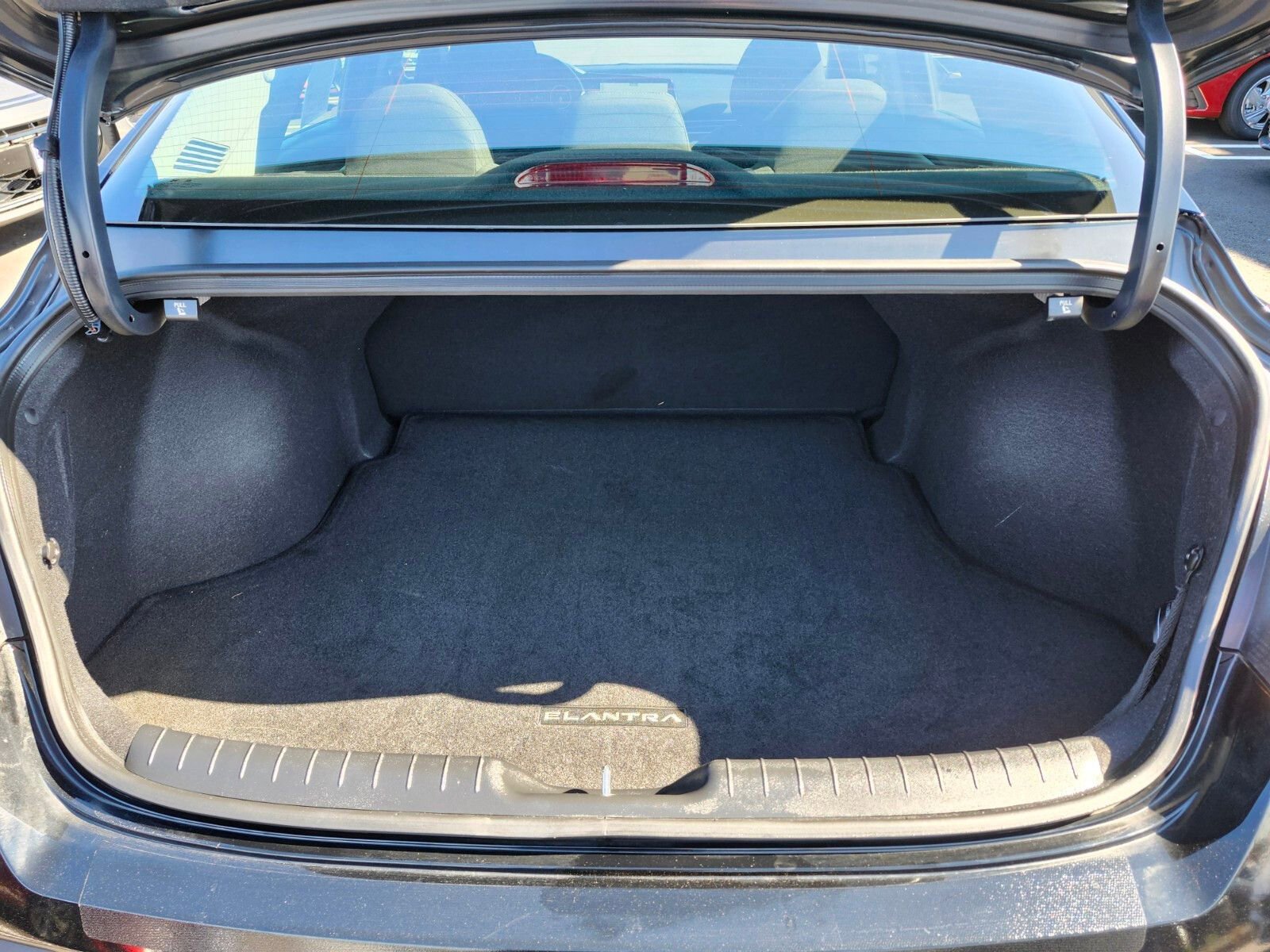 Certified 2024 Hyundai Elantra Blue FWD image 32
