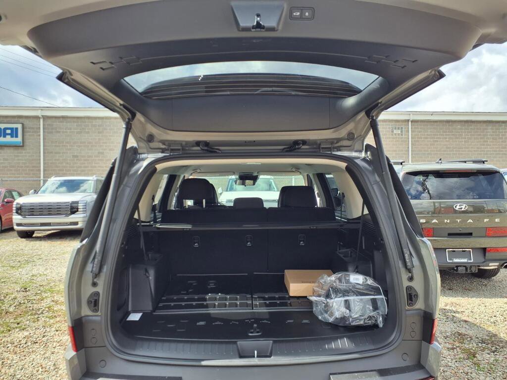 New 2026 Hyundai Santa Fe SE image 8