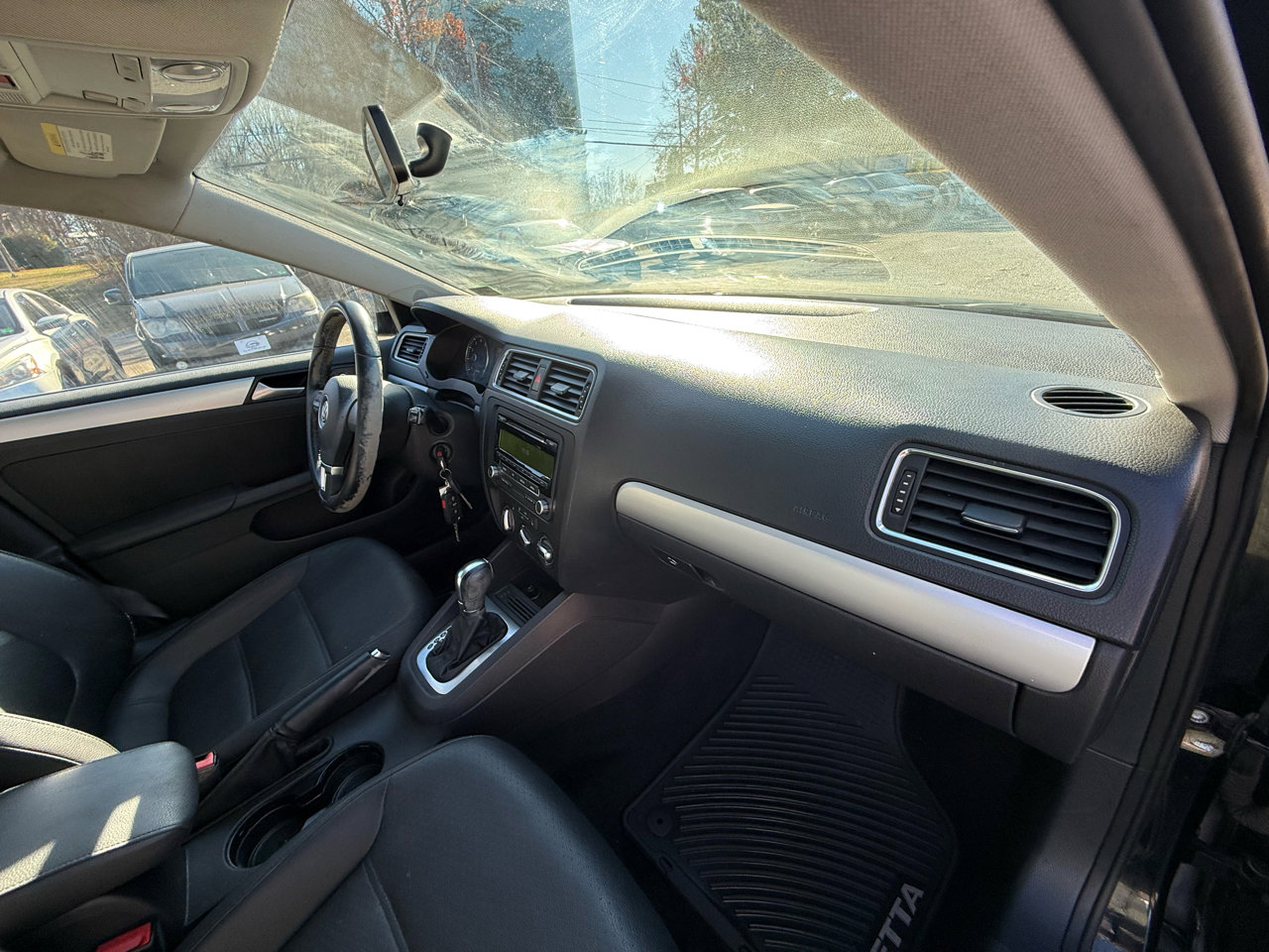 Used 2014 Volkswagen Jetta SE image 25