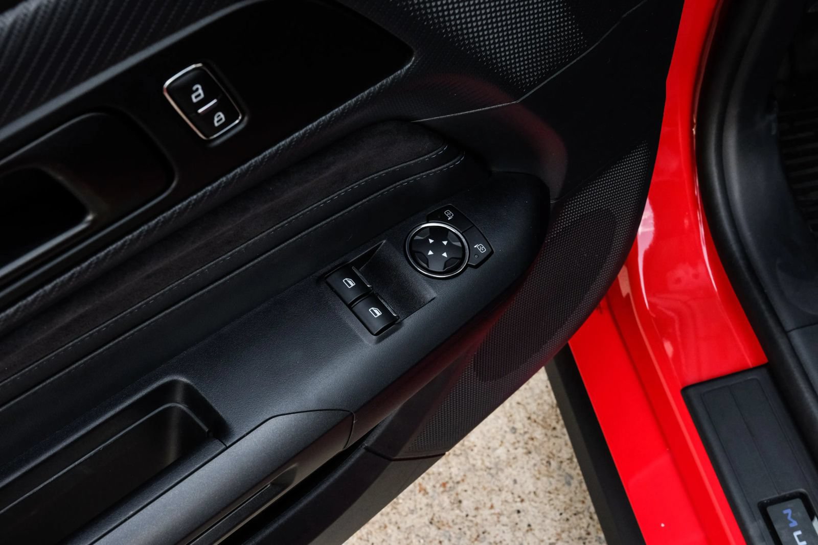 Used 2025 Ford Mustang Dark Horse RWD image 41
