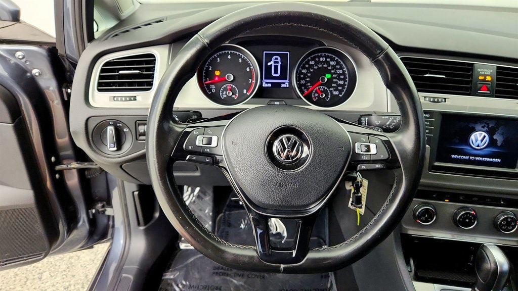 Used 2017 Volkswagen Golf S AWD/4WD image 13