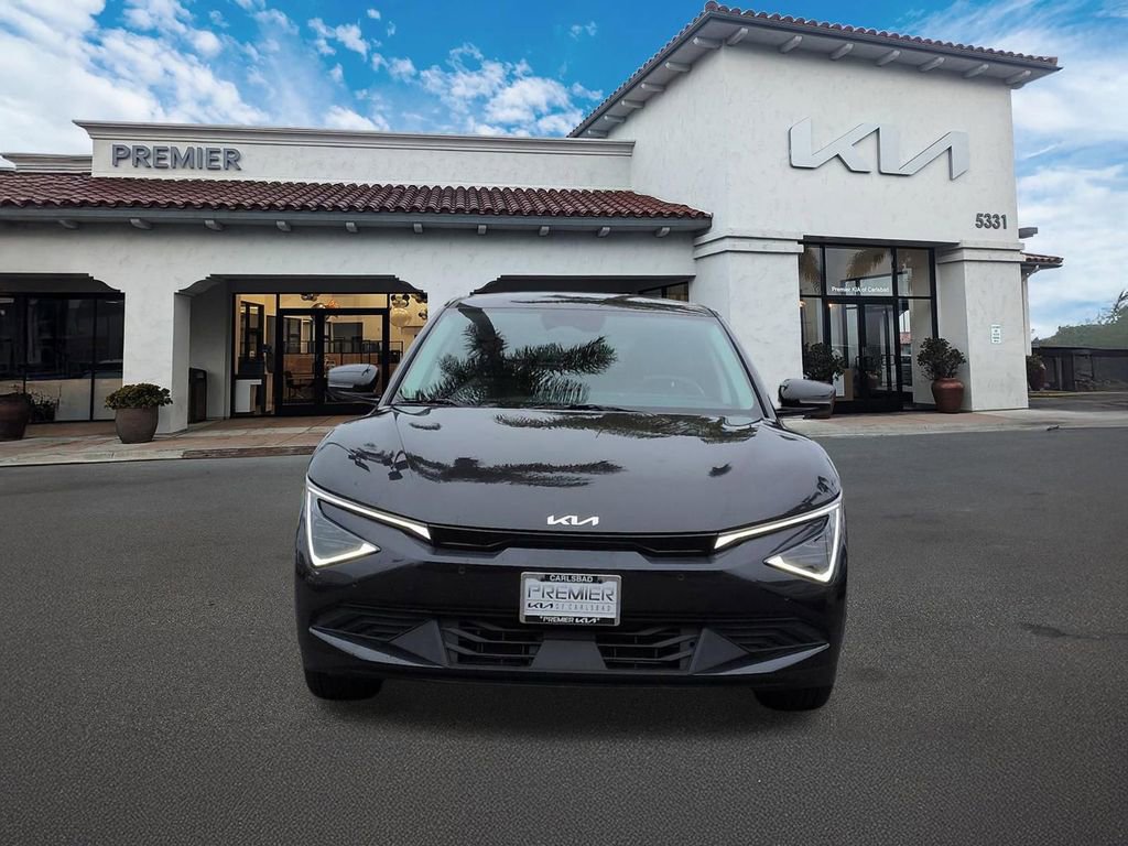Certified 2025 Kia EV6 Light RWD image 3