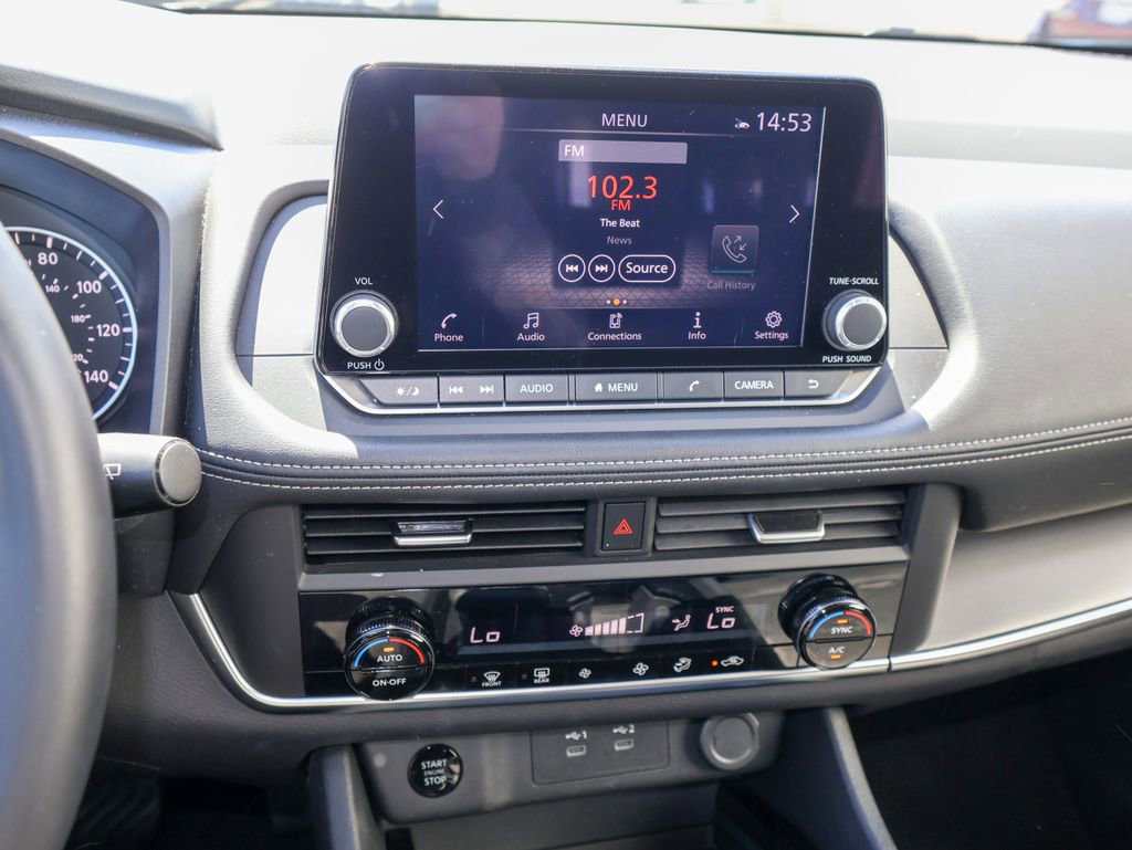 Used 2025 Nissan Rogue SV image 18