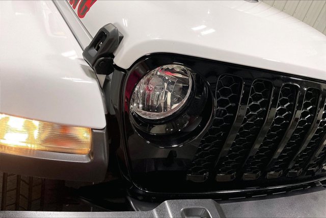 Used 2022 Jeep Gladiator Sport AWD/4WD image 28